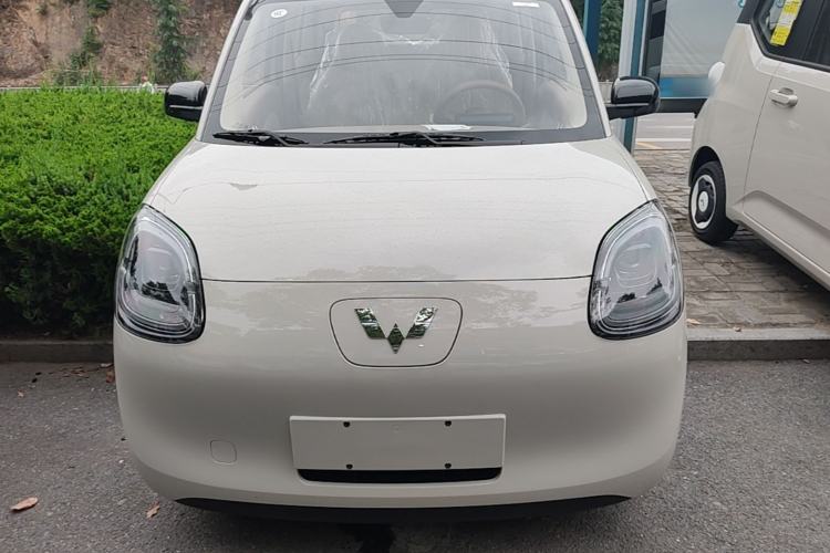 Used Wuling Hongguang MINIEV 2025 Four-Door Version Advanced Edition Front