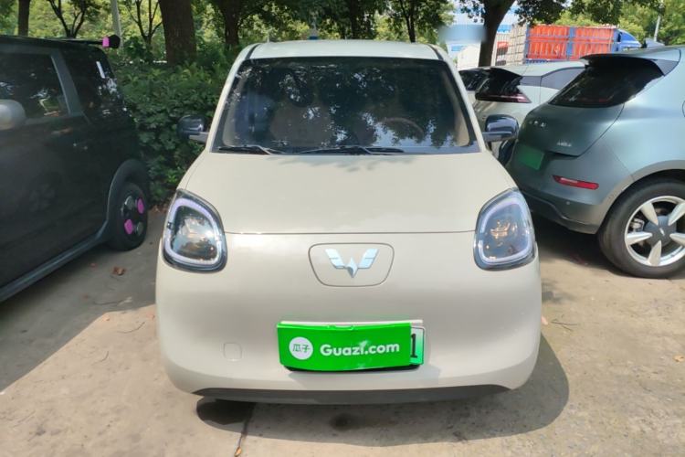 Used Wuling Hongguang MINIEV 2025 Four-Door Version Advanced Edition Front