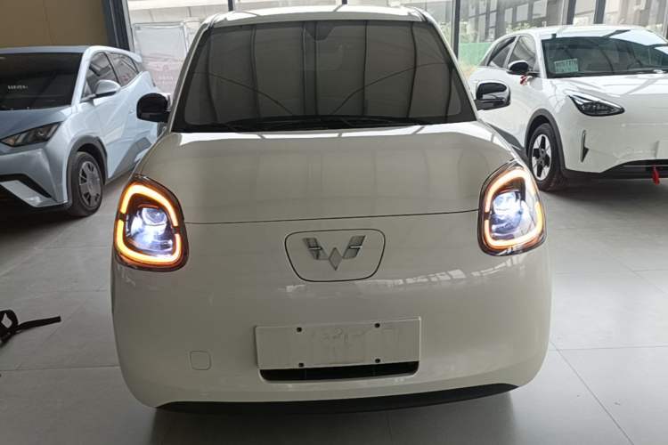 Used Wuling Hongguang MINIEV 2025 Four-Door Version Advanced Edition Front