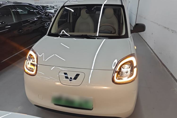 Used Wuling Hongguang MINIEV 2025 Four-Door Version Advanced Edition Front