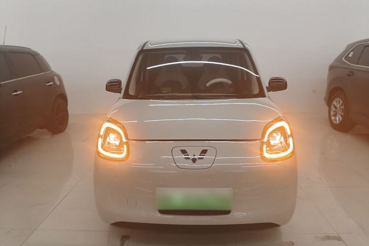 Used Wuling Hongguang MINIEV 2025 Four-Door Version Advanced Edition Front