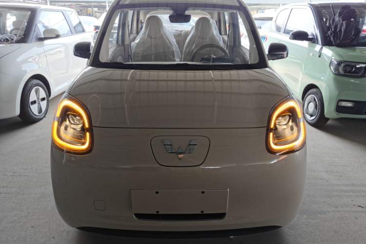 Used Wuling Hongguang MINIEV 2025 Four-Door Version Advanced Edition Front