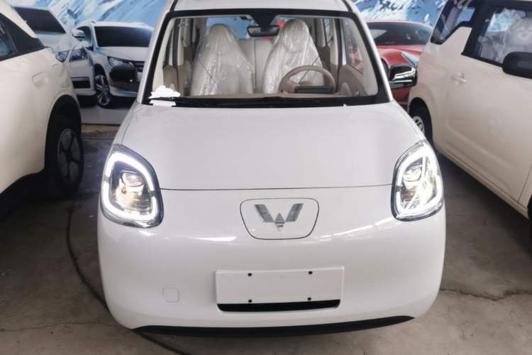 Used Wuling Hongguang MINIEV 2025 Four-Door Version Advanced Edition Front