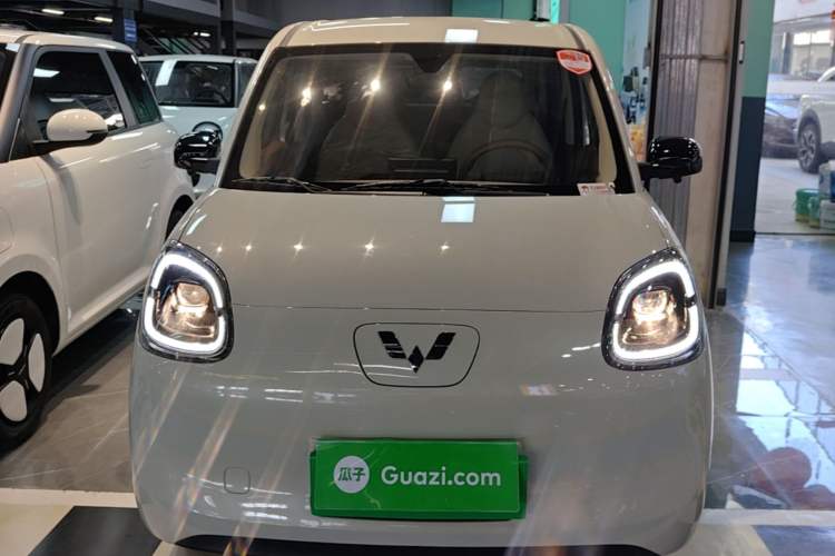 Used Wuling Hongguang MINIEV 2025 Four-Door Version Advanced Edition Front