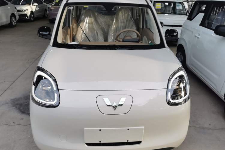 Used Wuling Hongguang MINIEV 2025 Four-Door Version Advanced Edition Front