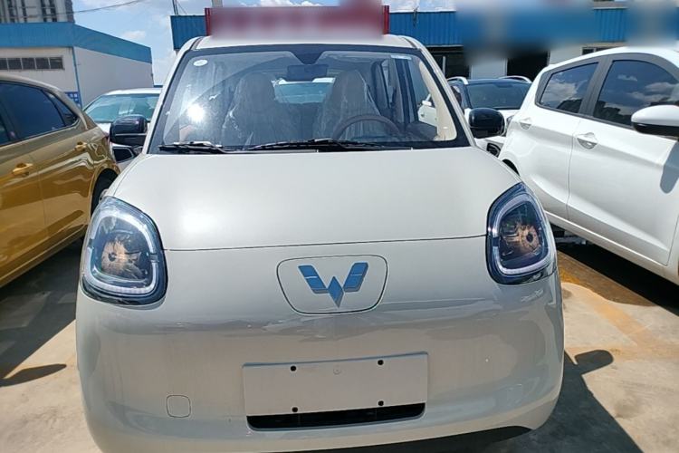 Used Wuling Hongguang MINIEV 2025 Four-Door Version Advanced Edition Front