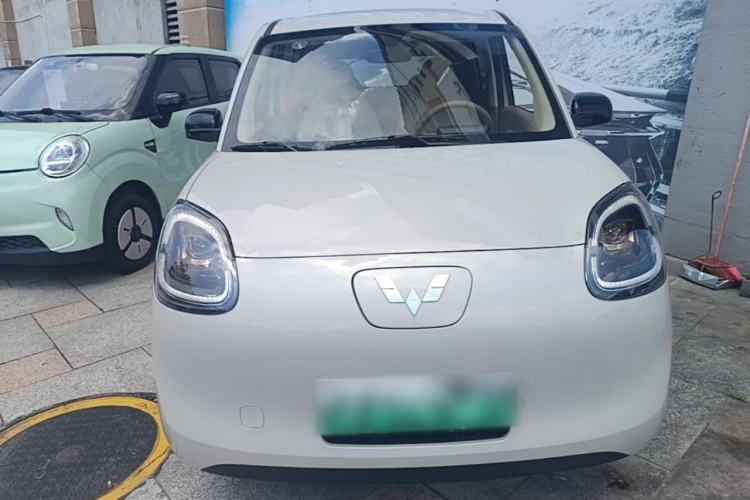 Used Wuling Hongguang MINIEV 2025 Four-Door Version Advanced Edition Front