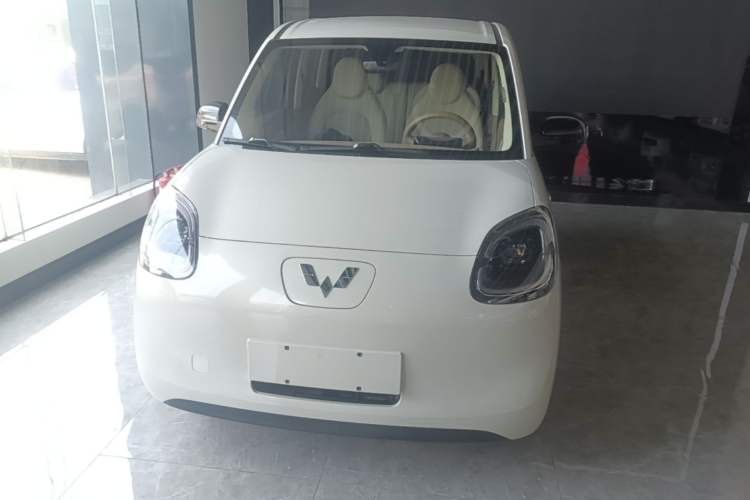 Used Wuling Hongguang MINIEV 2025 Four-Door Version Advanced Edition Front
