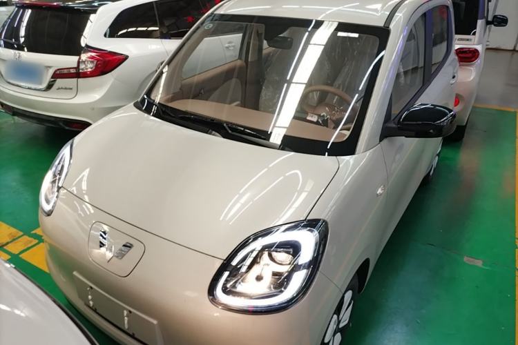 Used Wuling Hongguang MINIEV 2025 Four-Door Version Advanced Edition Front