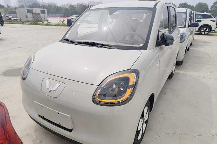 Used Wuling Hongguang MINIEV 2025 Four-Door Version Advanced Edition Front