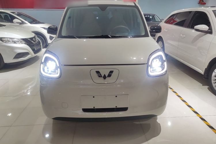 Used Wuling Hongguang MINIEV 2025 Four-Door Version Advanced Edition Front