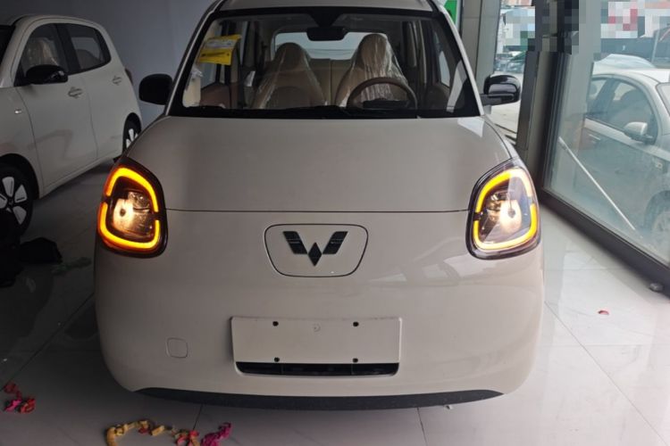 Used Wuling Hongguang MINIEV 2025 Four-Door Version Advanced Edition Front
