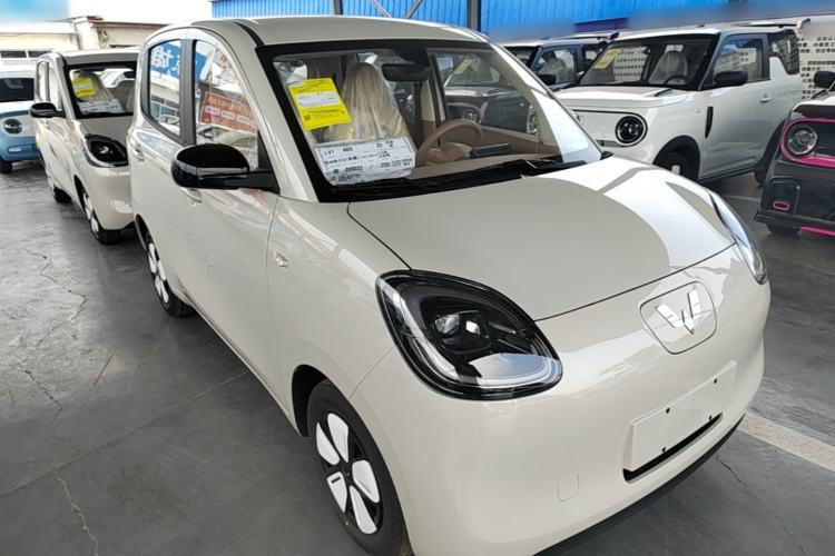 Used Wuling Hongguang MINIEV 2025 Four-Door Version Advanced Edition Front Right 45 Deg