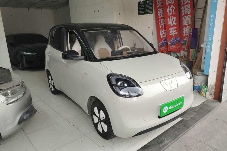 Used Wuling Hongguang MINIEV 2025 Four-Door Version Advanced Edition Front Right 45 Deg
