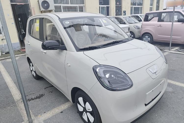 Used Wuling Hongguang MINIEV 2025 Four-Door Version Advanced Edition Front Right 45 Deg