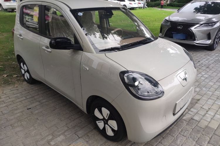 Used Wuling Hongguang MINIEV 2025 Four-Door Version Advanced Edition Front Right 45 Deg
