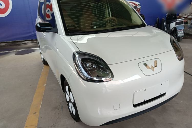 Used Wuling Hongguang MINIEV 2025 Four-Door Version Advanced Edition Front Right 45 Deg
