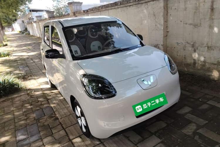 Used Wuling Hongguang MINIEV 2025 Four-Door Version Advanced Edition Front Right 45 Deg