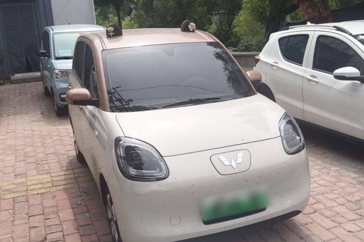 Used Wuling Hongguang MINIEV 2025 Four-Door Version Advanced Edition Front Right 45 Deg