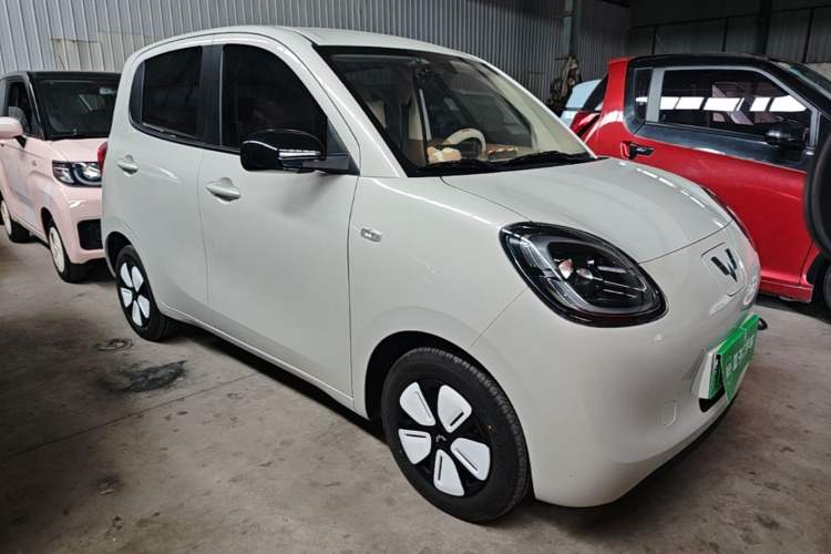 Used Wuling Hongguang MINIEV 2025 Four-Door Version Advanced Edition Front Right 45 Deg