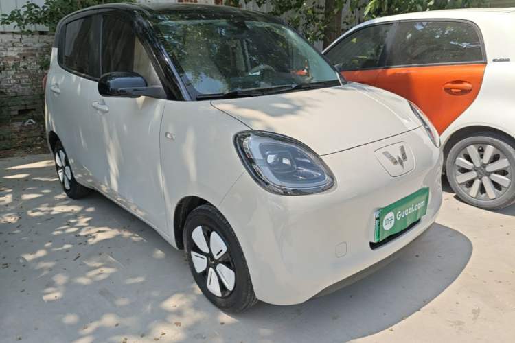 Used Wuling Hongguang MINIEV 2025 Four-Door Version Zhenxiang+ Edition Front Right 45 Deg