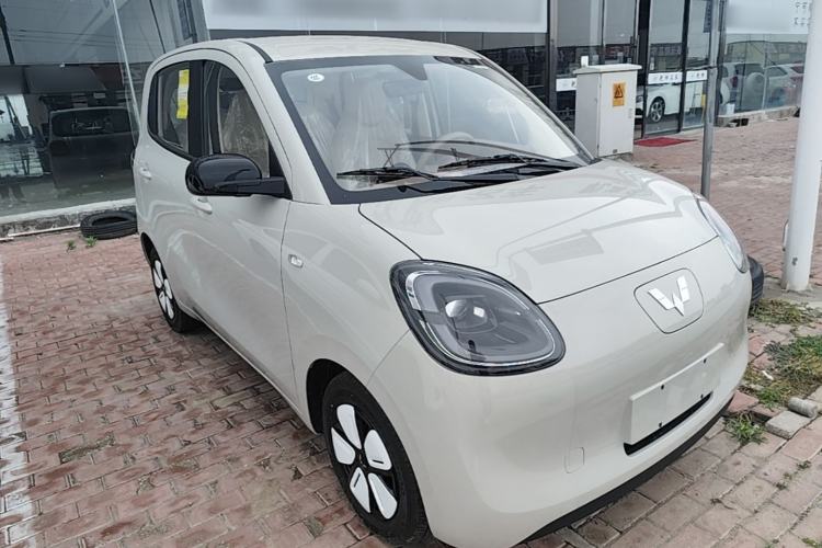 Used Wuling Hongguang MINIEV 2025 Four-Door Version Advanced Edition Front Right 45 Deg