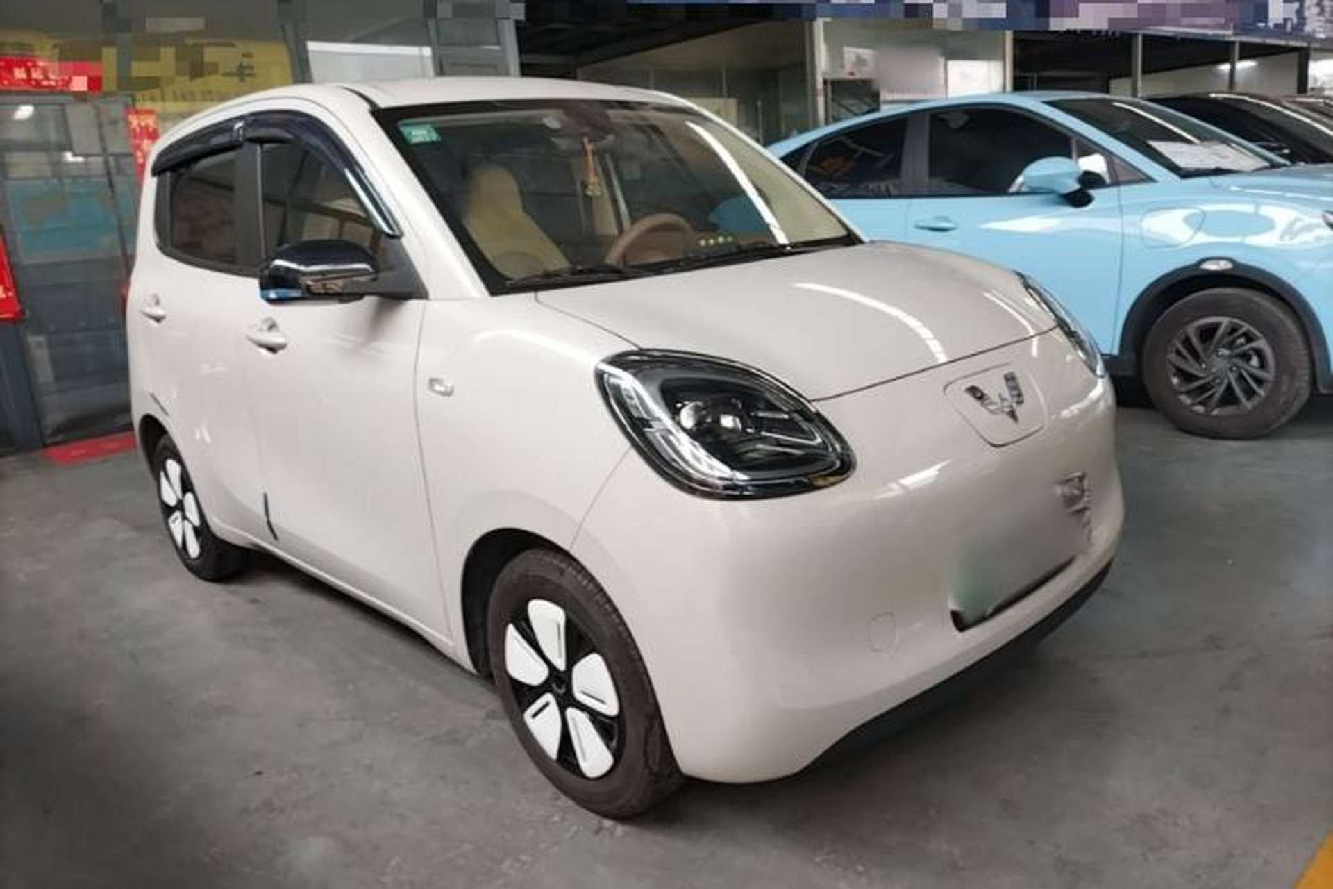 Used Wuling Hongguang MINIEV 2025 Four-Door Version Advanced Edition Front Right 45 Deg