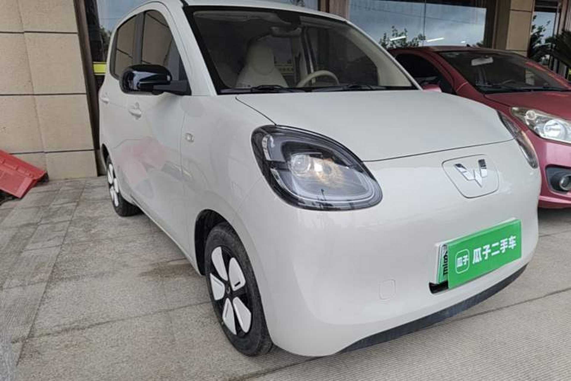 Used Wuling Hongguang MINIEV 2025 Four-Door Version Advanced Edition Front Right 45 Deg