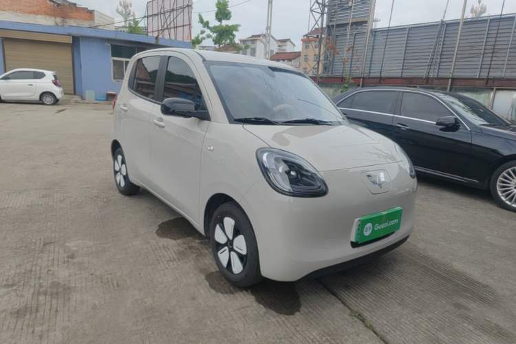 Used Wuling Hongguang MINIEV 2025 Four-Door Version Advanced Edition Front Right 45 Deg