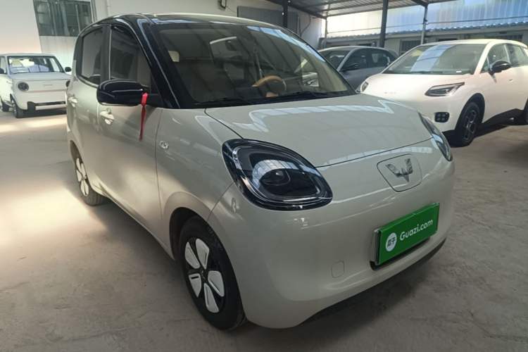 Used Wuling Hongguang MINIEV 2025 Four-Door Version Zhenxiang+ Edition Front Right 45 Deg