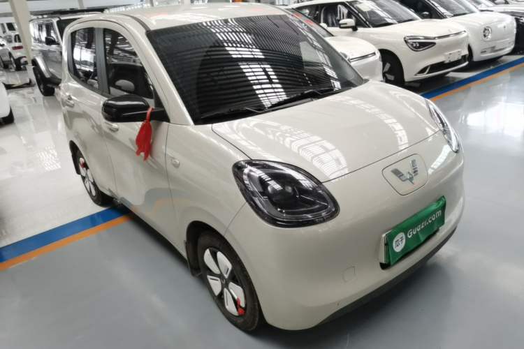 Used Wuling Hongguang MINIEV 2025 Four-Door Version Advanced Edition Front Right 45 Deg