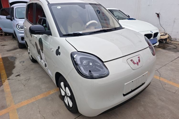 Used Wuling Hongguang MINIEV 2025 Four-Door Version Advanced Edition Front Right 45 Deg
