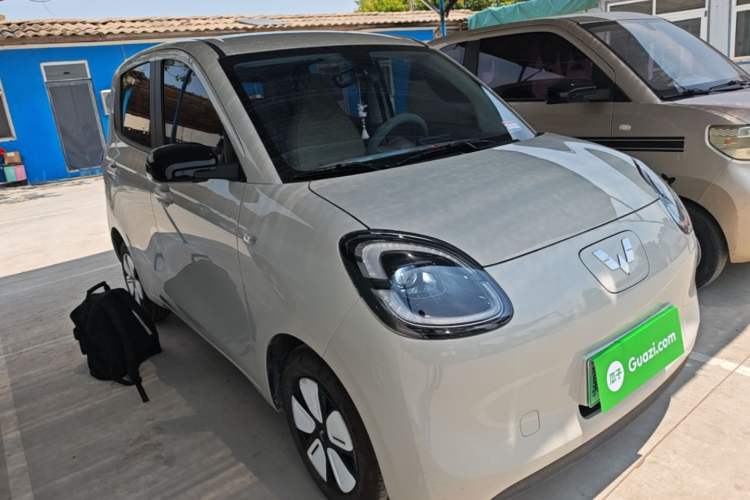 Used Wuling Hongguang MINIEV 2025 Four-Door Version Advanced Edition Front Right 45 Deg