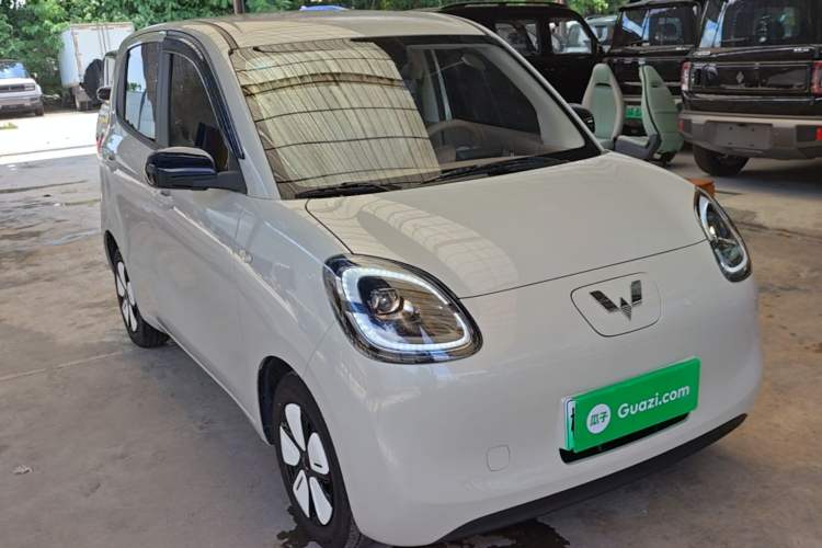 Used Wuling Hongguang MINIEV 2025 Four-Door Version Advanced Edition Front Right 45 Deg