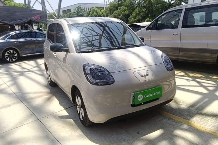 Used Wuling Hongguang MINIEV 2025 Four-Door Version Advanced Edition Front Right 45 Deg