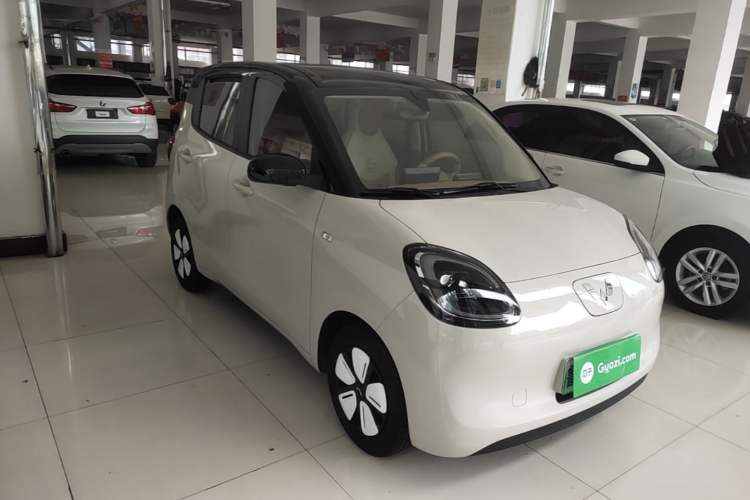 Used Wuling Hongguang MINIEV 2025 Four-Door Version Zhenxiang+ Edition Front Right 45 Deg