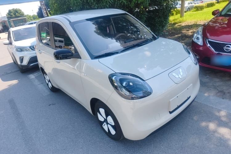 Used Wuling Hongguang MINIEV 2025 Four-Door Version Advanced Edition Front Right 45 Deg
