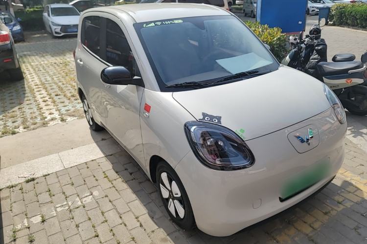 Used Wuling Hongguang MINIEV 2025 Four-Door Version Premium Edition Front Right 45 Deg