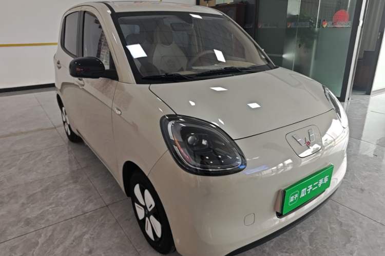 Used Wuling Hongguang MINIEV 2025 Four-Door Version Advanced Edition Front Right 45 Deg