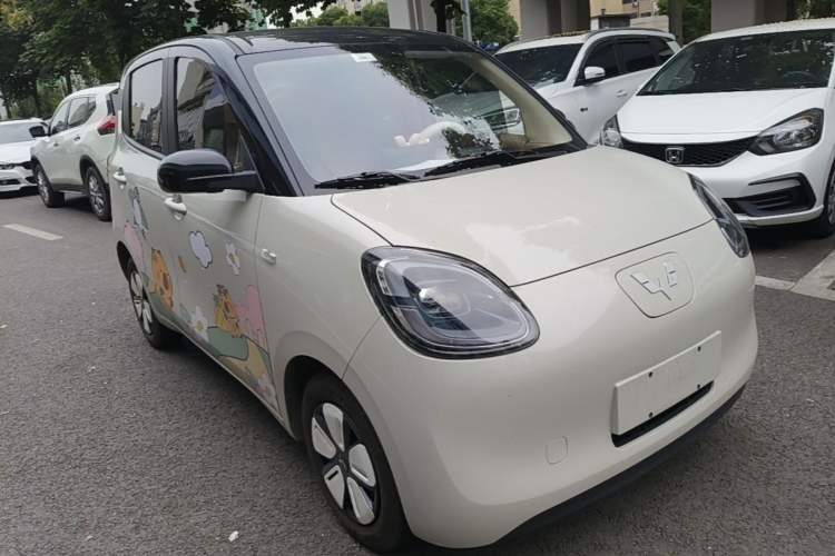 Used Wuling Hongguang MINIEV 2025 Four-Door Version Premium Edition Front Right 45 Deg