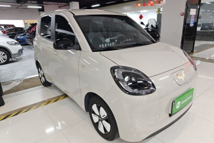 Used Wuling Hongguang MINIEV 2025 Four-Door Version Advanced Edition Front Right 45 Deg