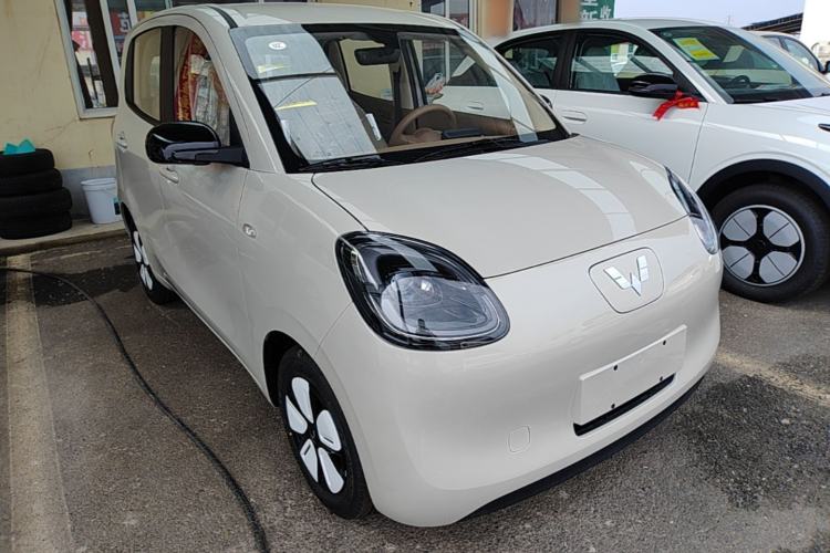 Used Wuling Hongguang MINIEV 2025 Four-Door Version Advanced Edition Front Right 45 Deg