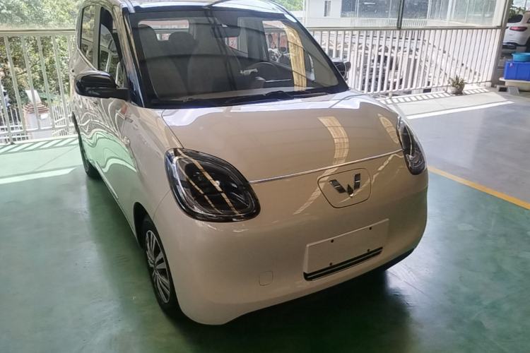Used Wuling Hongguang MINIEV 2025 Four-Door Version Zhenxiang+ Edition Front Right 45 Deg