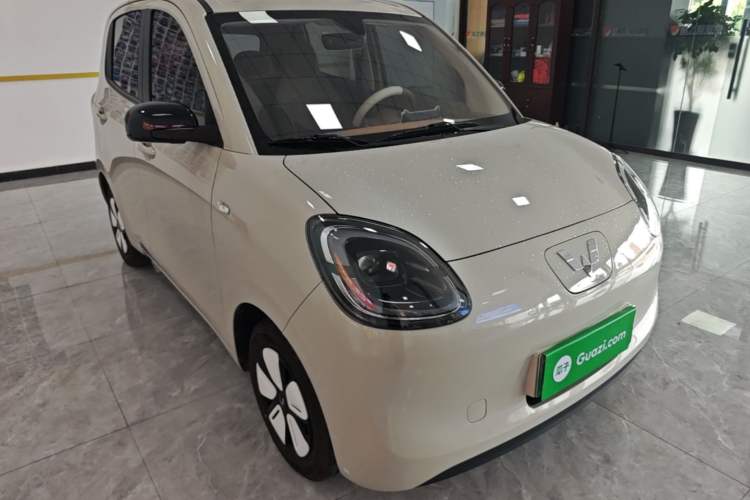 Used Wuling Hongguang MINIEV 2025 Four-Door Version Advanced Edition Front Right 45 Deg