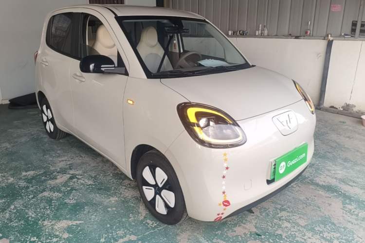 Used Wuling Hongguang MINIEV 2025 Four-Door Version Advanced Edition Front Right 45 Deg