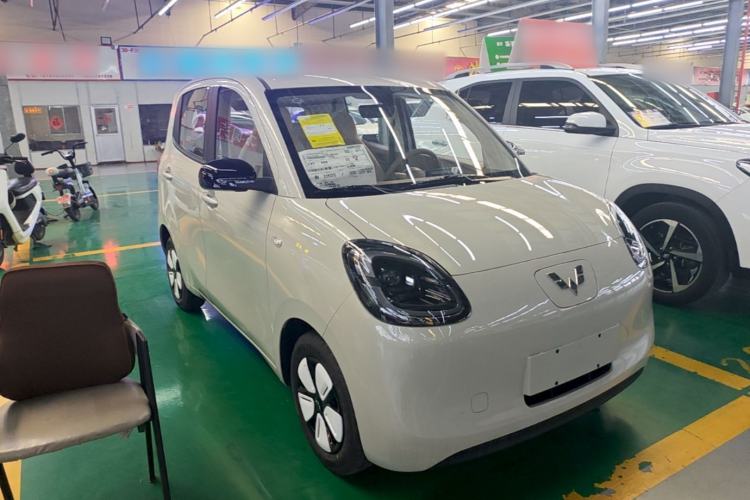 Used Wuling Hongguang MINIEV 2025 Four-Door Version Advanced Edition Front Right 45 Deg