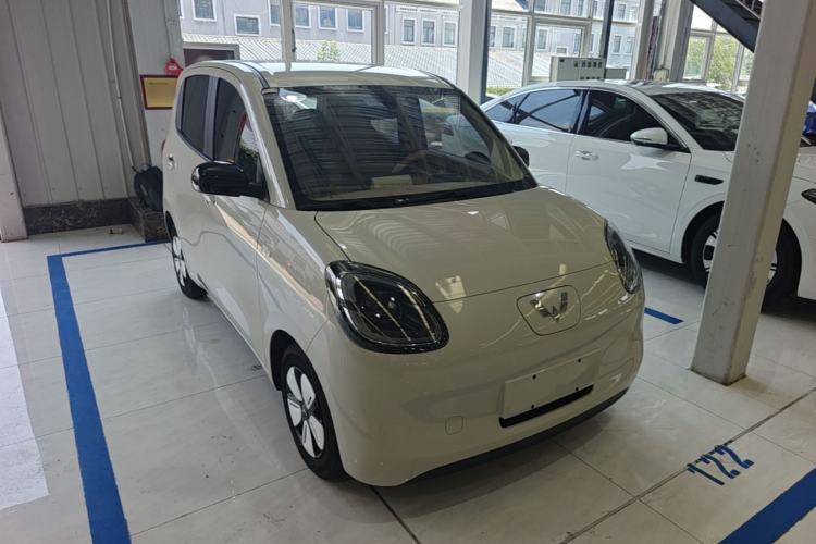 Used Wuling Hongguang MINIEV 2025 Four-Door Version Advanced Edition Front Right 45 Deg