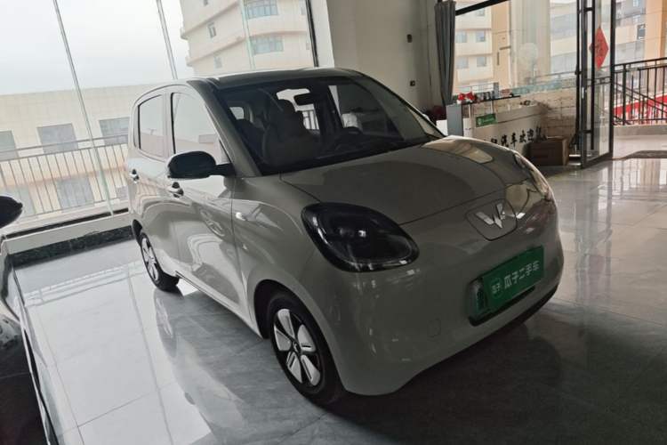 Used Wuling Hongguang MINIEV 2025 Four-Door Version Advanced Edition Front Right 45 Deg