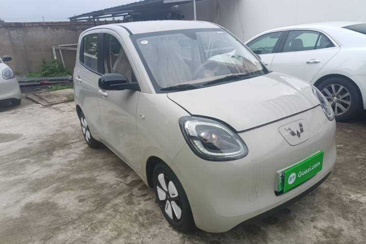 Used Wuling Hongguang MINIEV 2025 Four-Door Version Advanced Edition Front Right 45 Deg