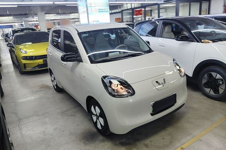 Used Wuling Hongguang MINIEV 2025 Four-Door Version Advanced Edition Front Right 45 Deg